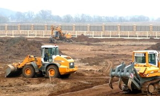 Планировка участка бульдозером в Гатчине от 944 руб. Цены за м2 - ГОСТСТРОЙ