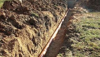 Копка траншей для водопровода в Гатчине: цена за метр от 944 руб.